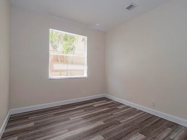 $2,600 | 5605 Spanish River Road, Fort Pierce, FL 34951