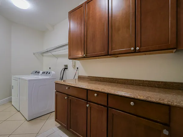 $2,600 | 5605 Spanish River Road, Fort Pierce, FL 34951