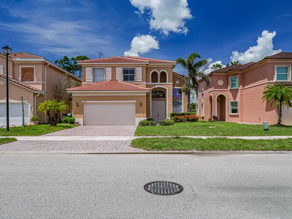 $2,600 | 5605 Spanish River Road, Fort Pierce, FL 34951