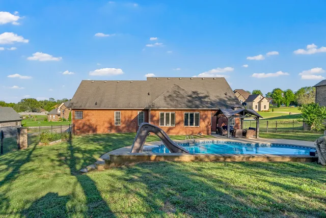 $764,999 | 185 Plantation Drive, Pleasant View, TN 37146