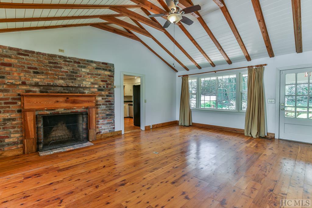 112 Laurel Heights Road Highlands, NC 28741 - Photo 3 of 35 Gallery Image 3