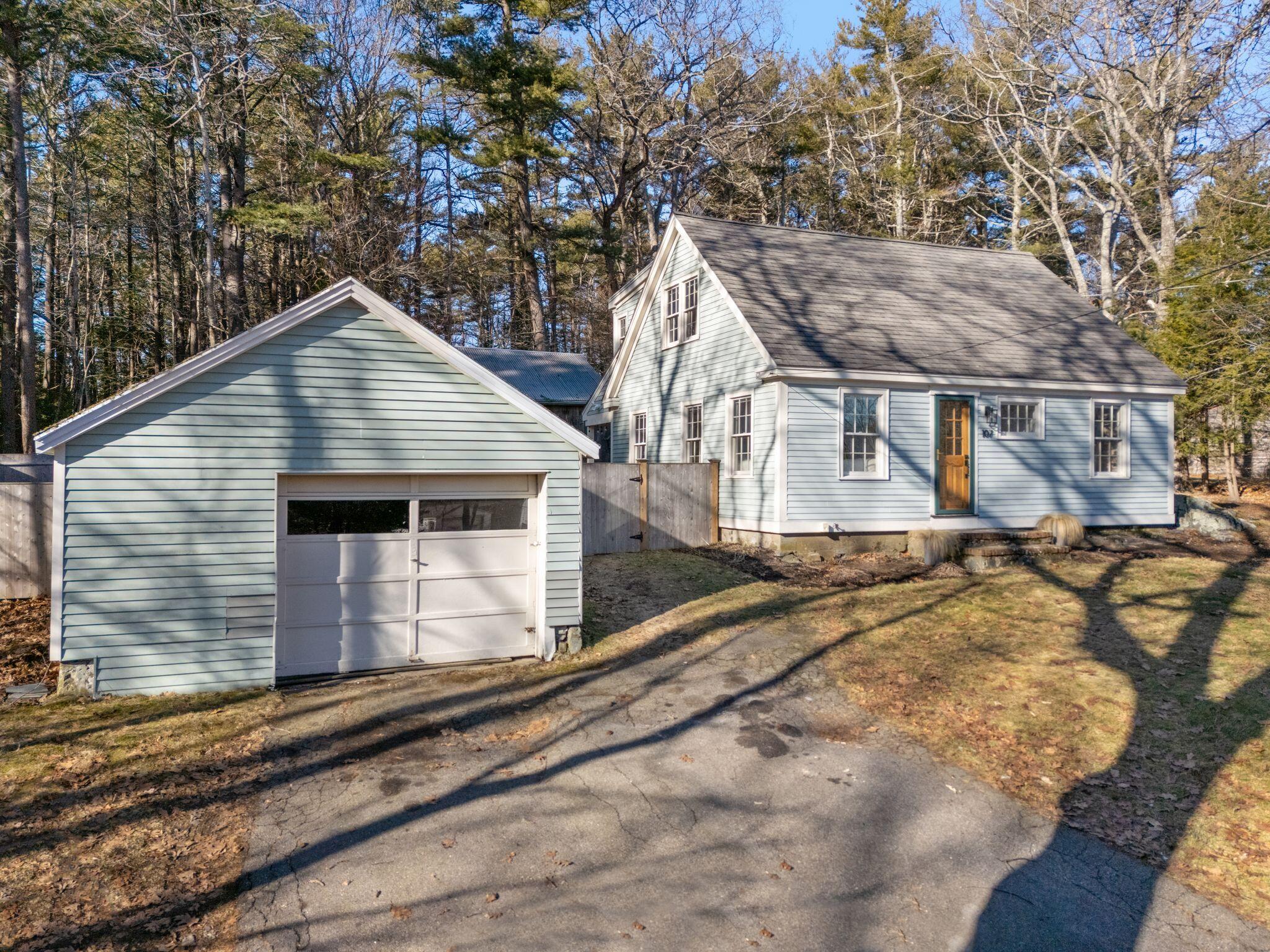 107 Brave Boat Harbor Road Kittery, ME 03905 - Photo 2 of 42 107_Brave_Boat_Harbor_Rd_03
