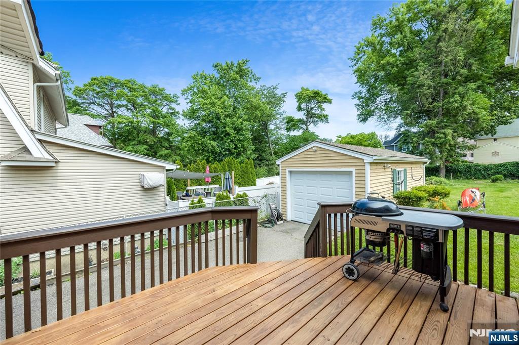176 Woodward Avenue Rutherford, NJ 07070 - Photo 32 of 50