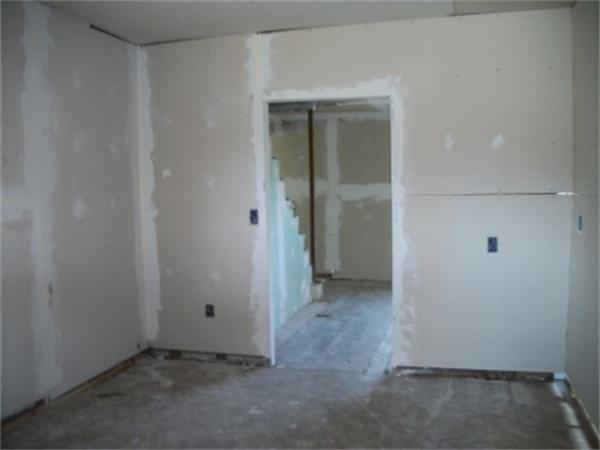 520 Granby Road Chicopee, MA 01013 - Photo 6 of 11 an empty room that has a grey walls