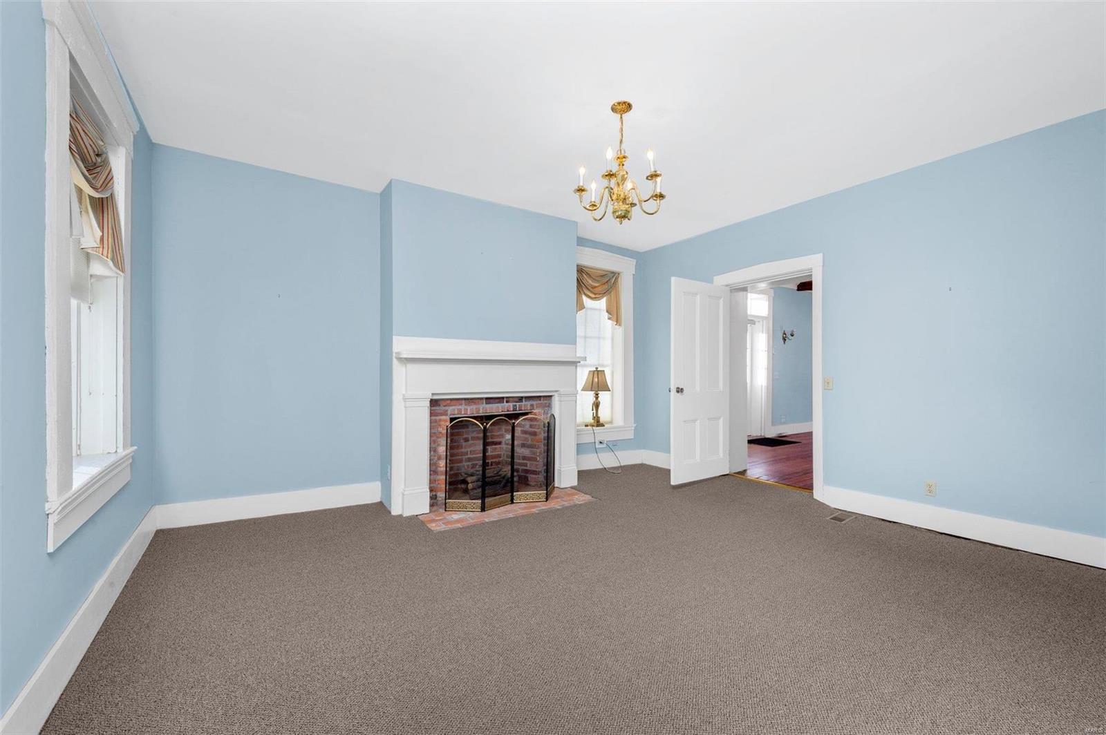 1053 Feise Road O'Fallon, MO 63366 - Photo 9 of 43 Gallery Image 9