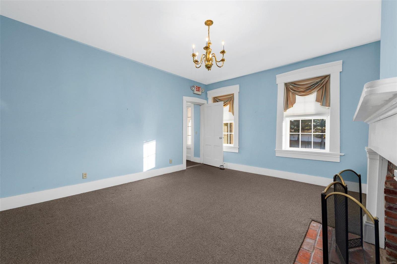 1053 Feise Road O'Fallon, MO 63366 - Photo 10 of 43 Gallery Image 10
