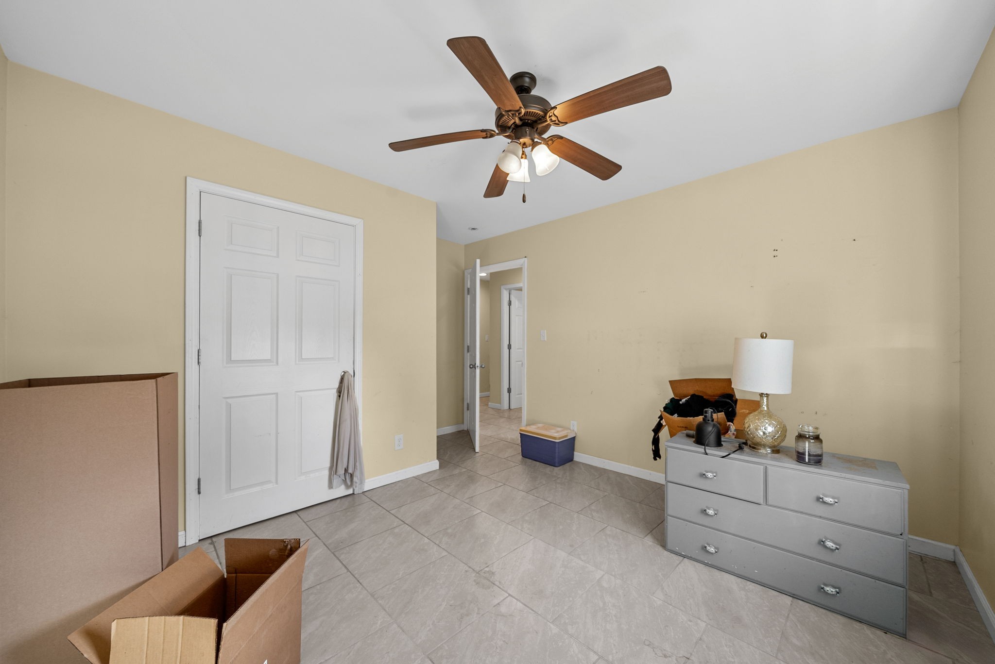 5619 Pembroke-Fairview Road Pembroke, KY 42266 - Photo 20 of 29 a very nice looking room with a ceiling fan