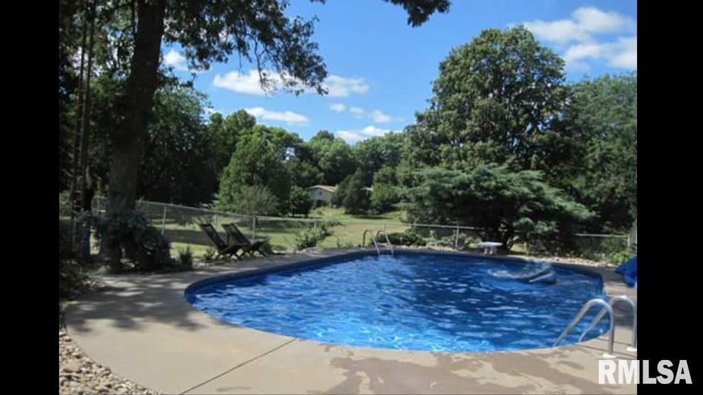 4124 Rodeo Road Davenport, IA 52806 - Photo 19 of 22 Gallery Image 19