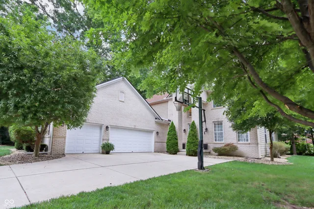 $569,900 | 7701 Black Walnut Drive, Avon, IN 46123
