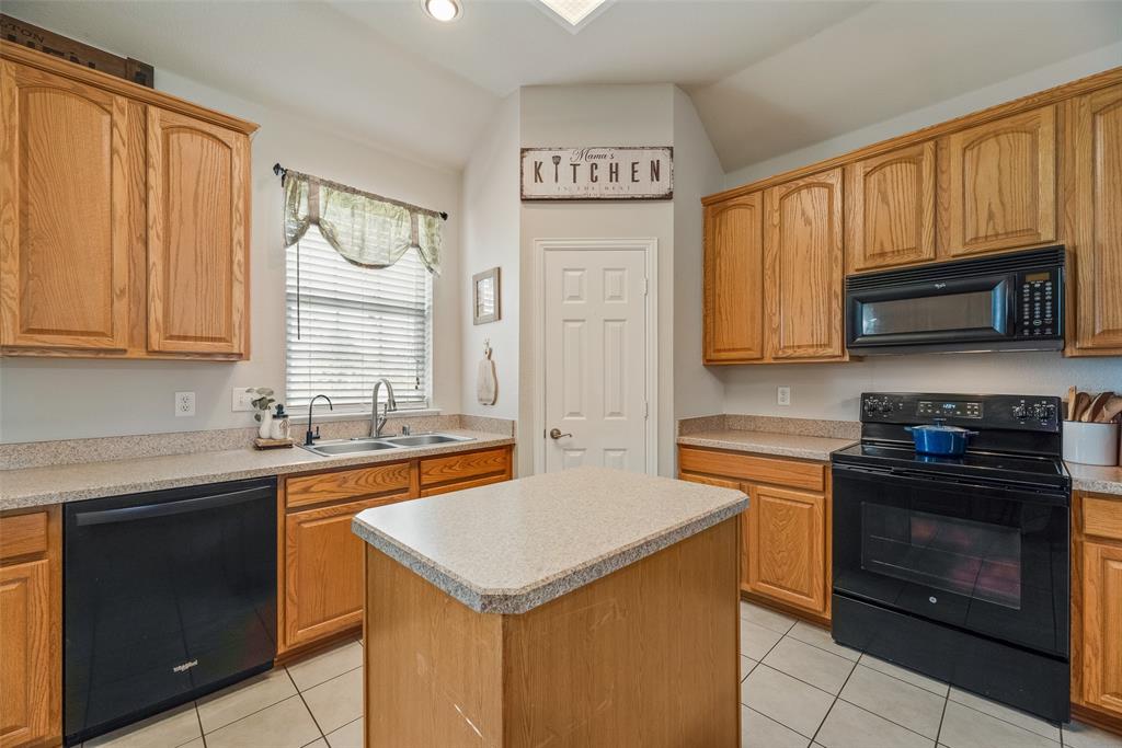 5454 Tree Grace Lane Kaufman, TX 75142 - Photo 10 of 40