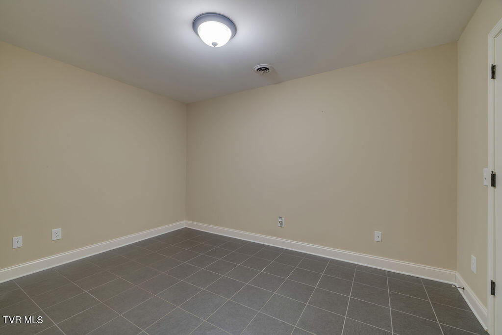 601 West Mountainview Road, Unit 200 Johnson City, TN 37604 - Photo 27 of 38 027