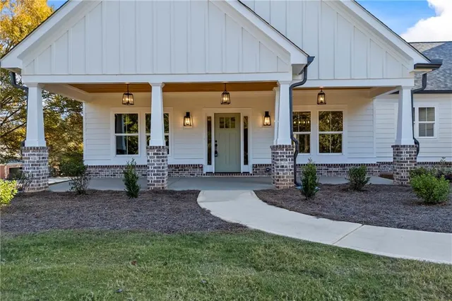 $699,900 | 1290 Grapevine Trail, Monroe, GA 30656