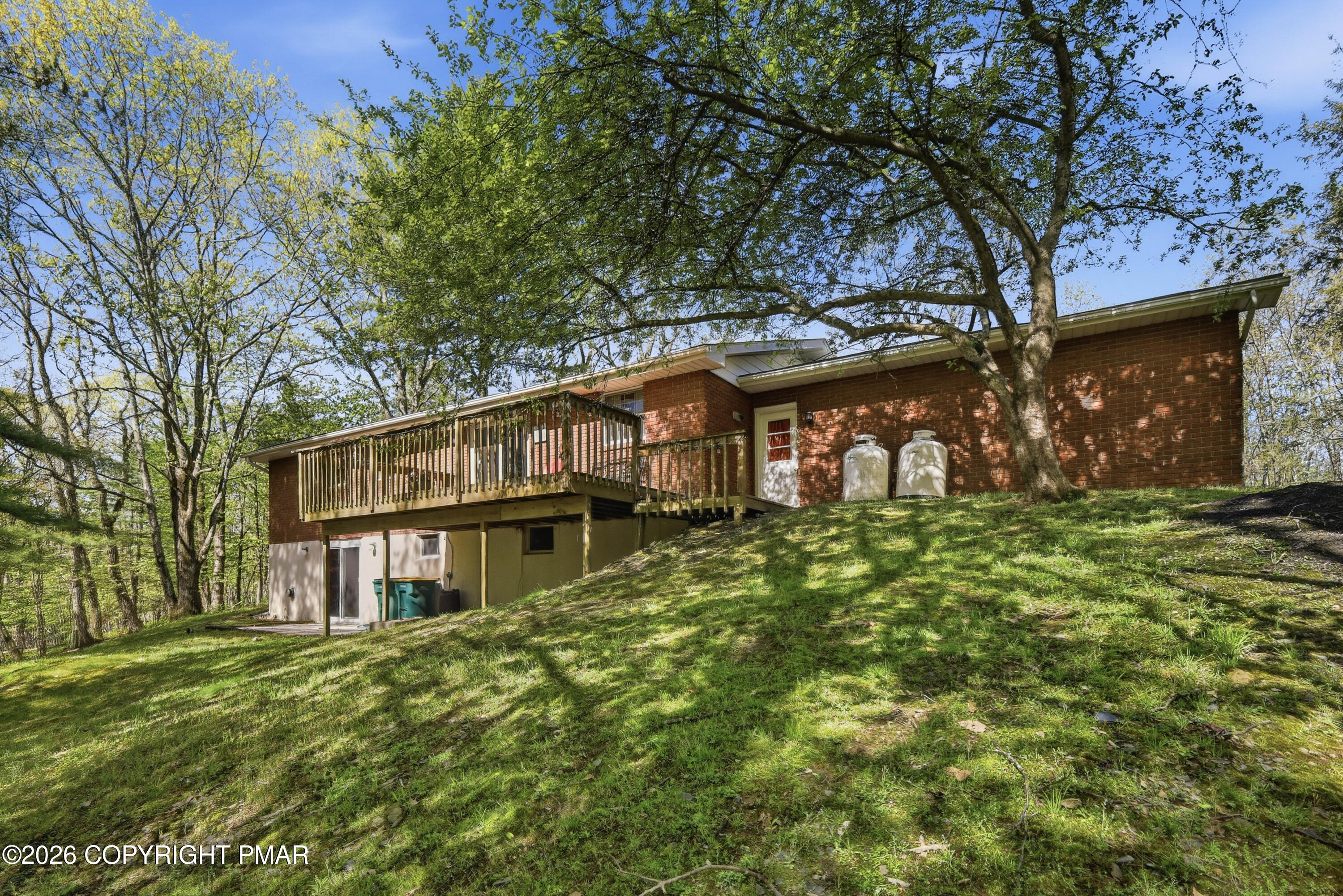 110 Powell Road Tannersville, PA 18372 - Photo 17 of 54 19-Photo-18