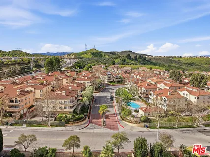 $485,000 | 19834 Sandpiper Place, Unit 64, Newhall, CA 91321