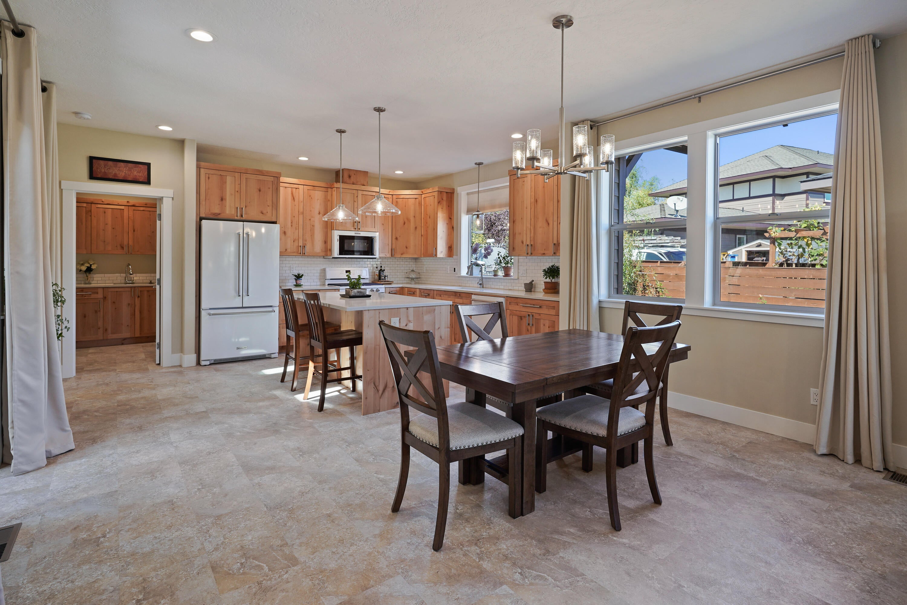 801 Northwest Rimrock Drive Redmond, OR 97756 - Photo 11 of 40 801 NW Rimrock Dr - 16