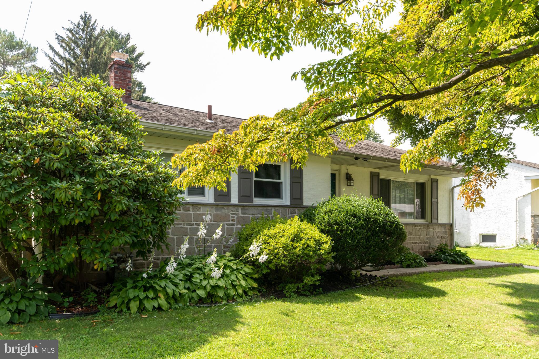47 Home Road Hatboro, PA 19040 - Photo 3 of 37