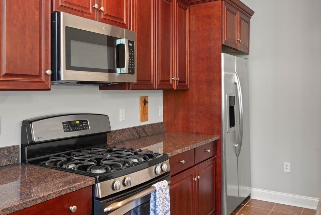 45 Rantoul Street, Unit 313 Beverly, MA 01915 - Photo 6 of 42 Gallery Image 6