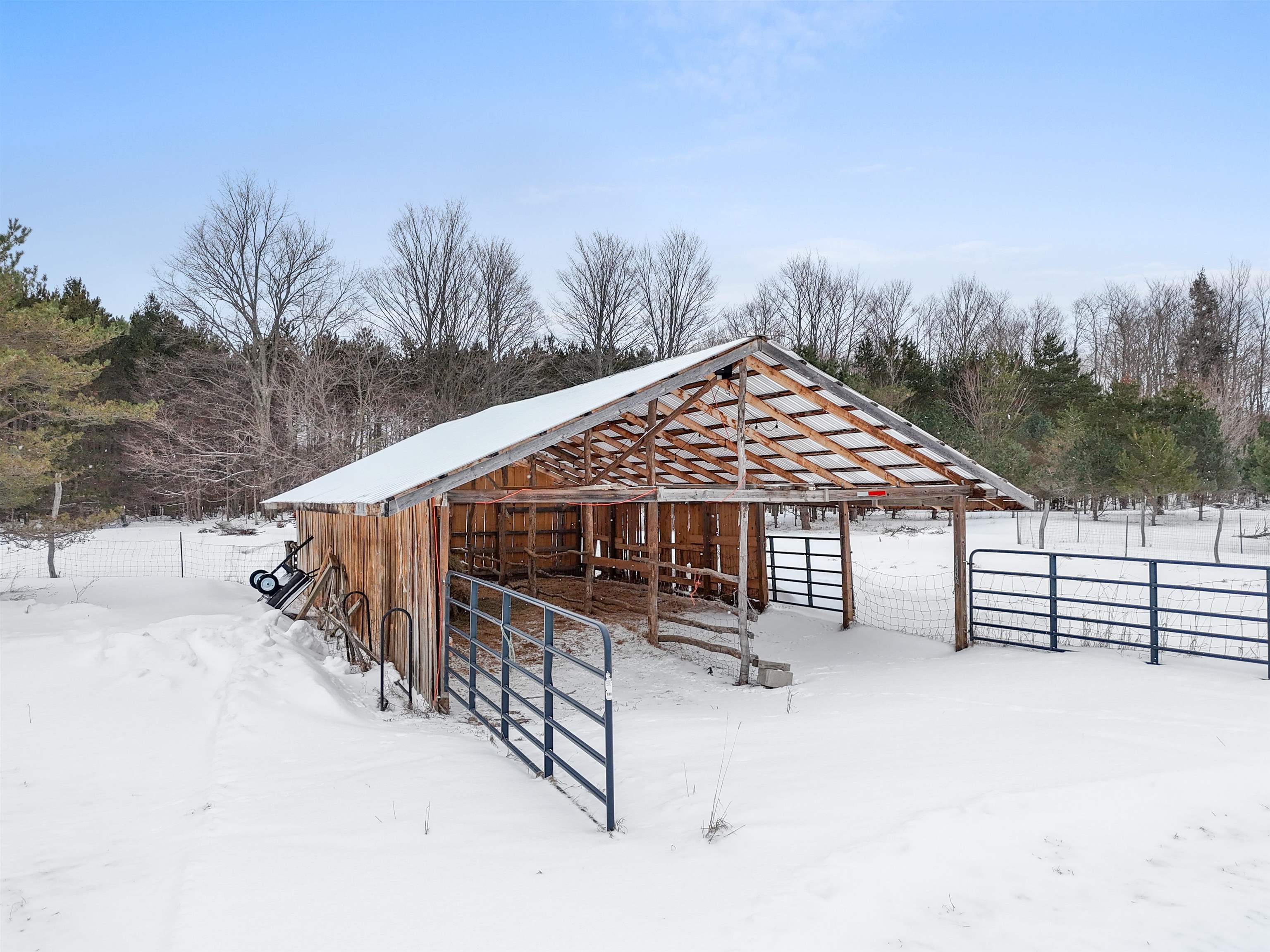 8530 Homestead Road Benzonia, MI 49616 - Photo 43 of 69