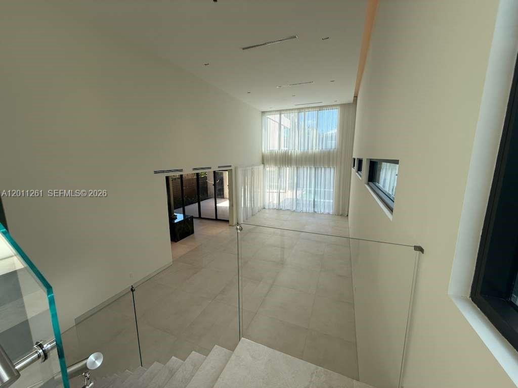 135 Southwest 29th Road Miami, FL 33129 - Photo 6 of 47