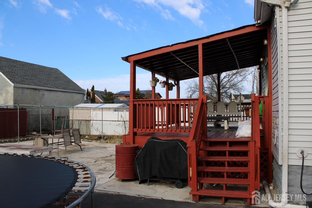 9 Hermann Street Carteret, NJ 07008 - Photo 6 of 23