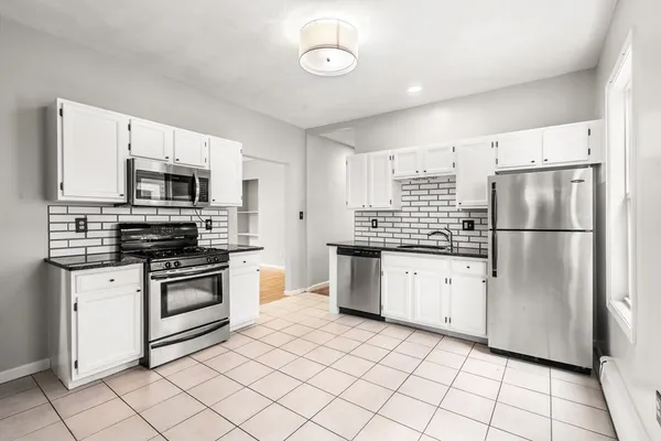 $3,250 | 21 Dix Street, Unit 2, Boston, MA 02122