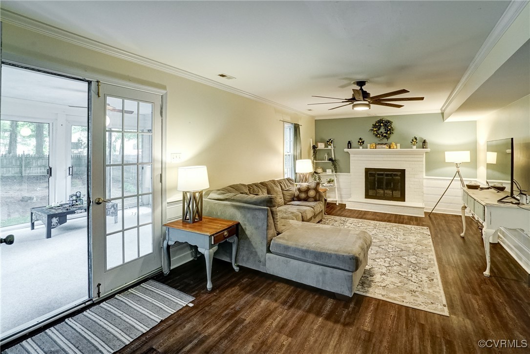 813 Spirea Road North Chesterfield, VA 23236 - Photo 8 of 28 Family room showing Sunroom entrance