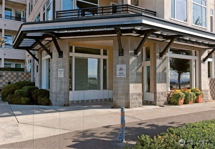 2000 Alaskan Way, Unit 255 Seattle, WA 98121 - Photo 1 of 31