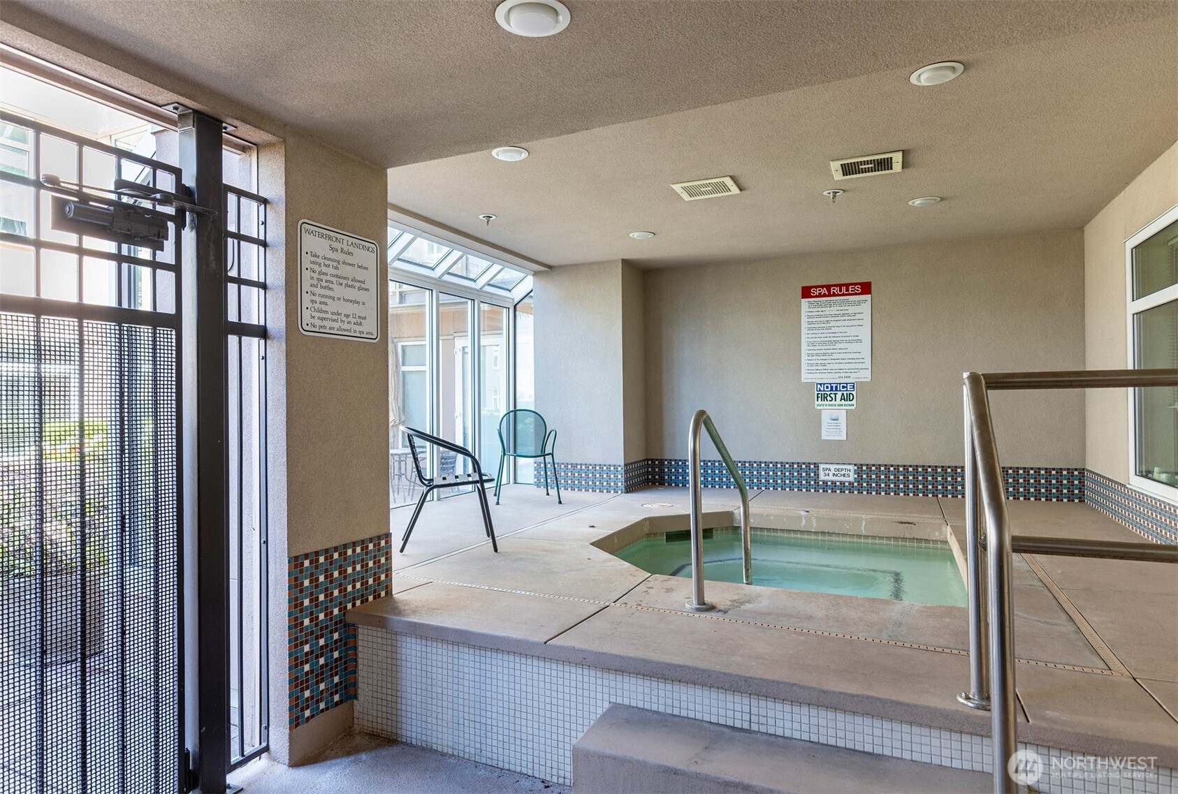2000 Alaskan Way, Unit 255 Seattle, WA 98121 - Photo 29 of 31 a view of a livingroom with furniture