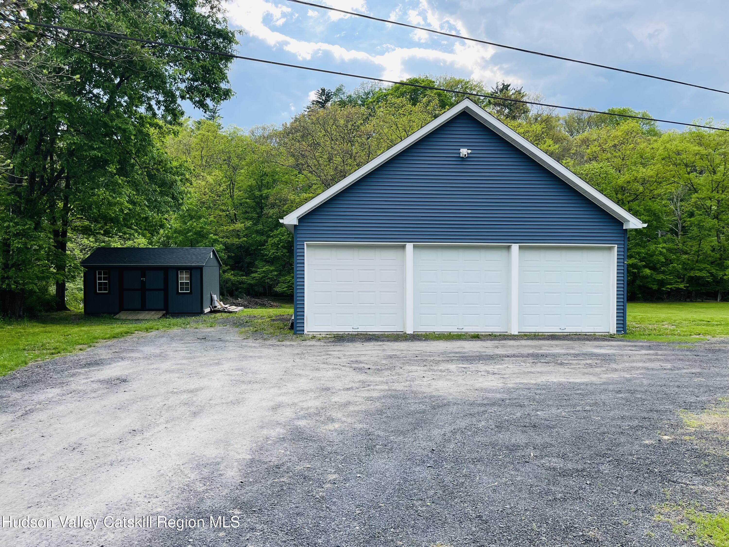685 Sandy Plains Road Athens, NY 12451 - Photo 29 of 37 a house with a outdoor space