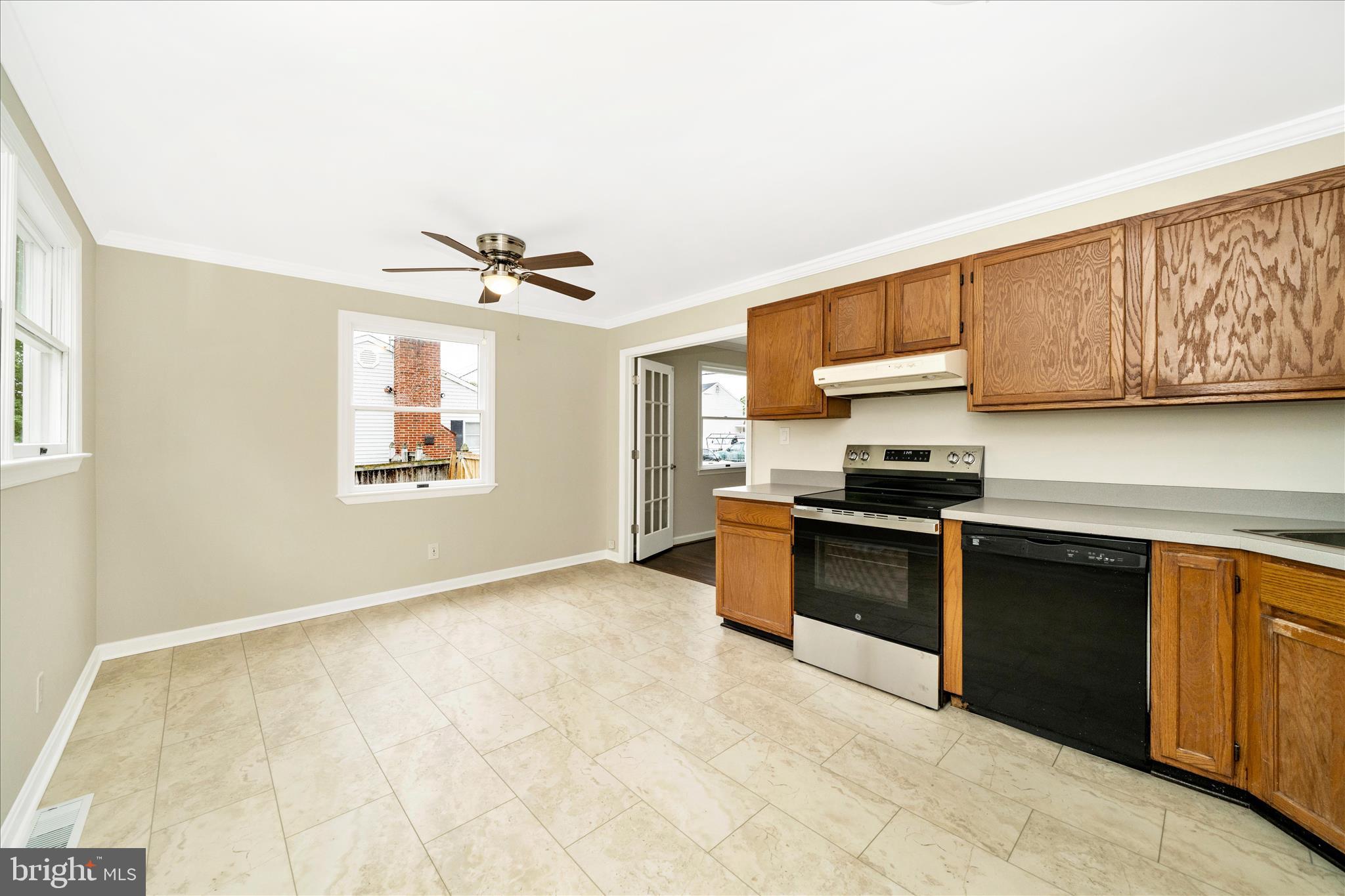 111 Range Road Glen Burnie, MD 21061 - Photo 17 of 58 Kitchen