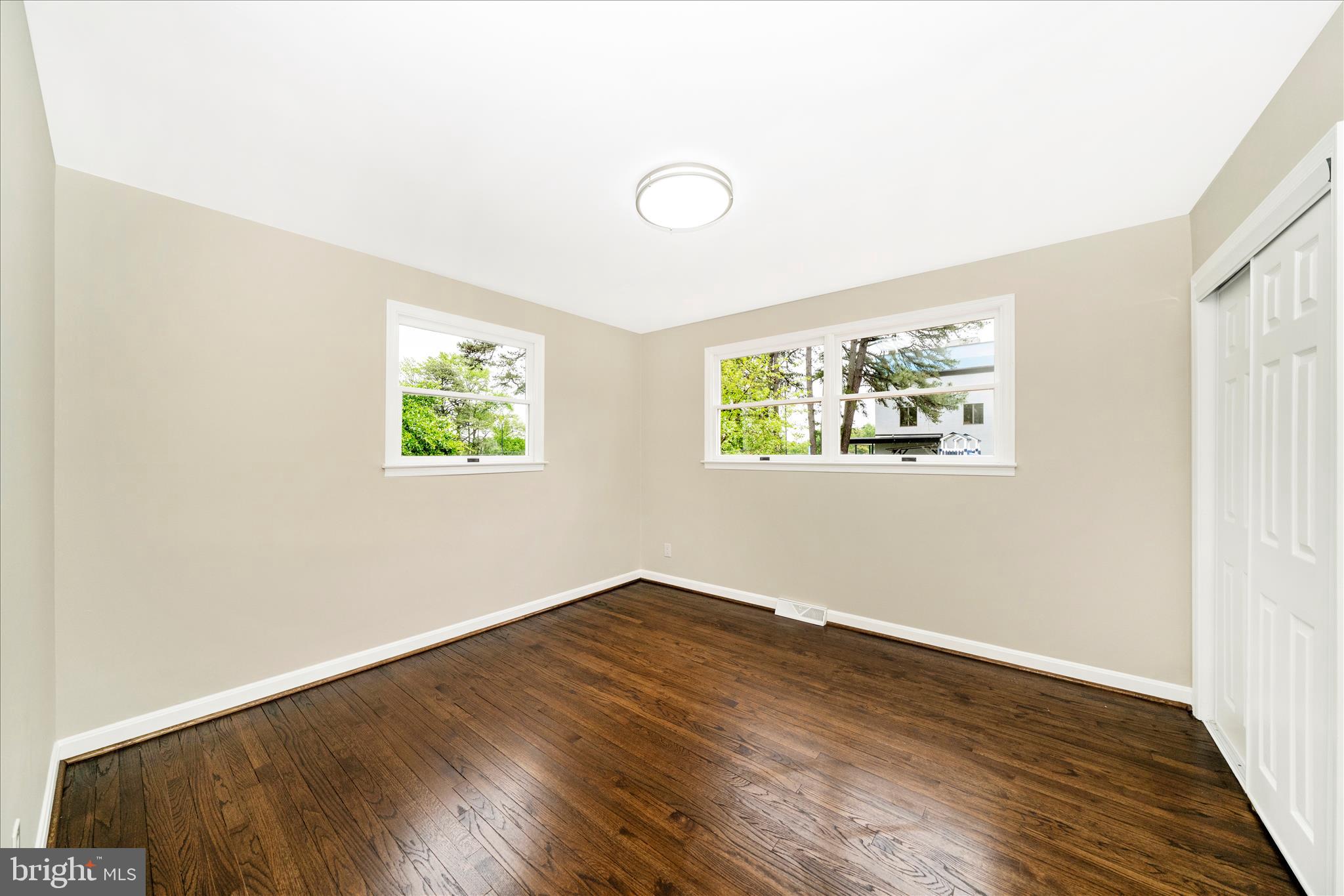 111 Range Road Glen Burnie, MD 21061 - Photo 22 of 58 Primary Bedroom