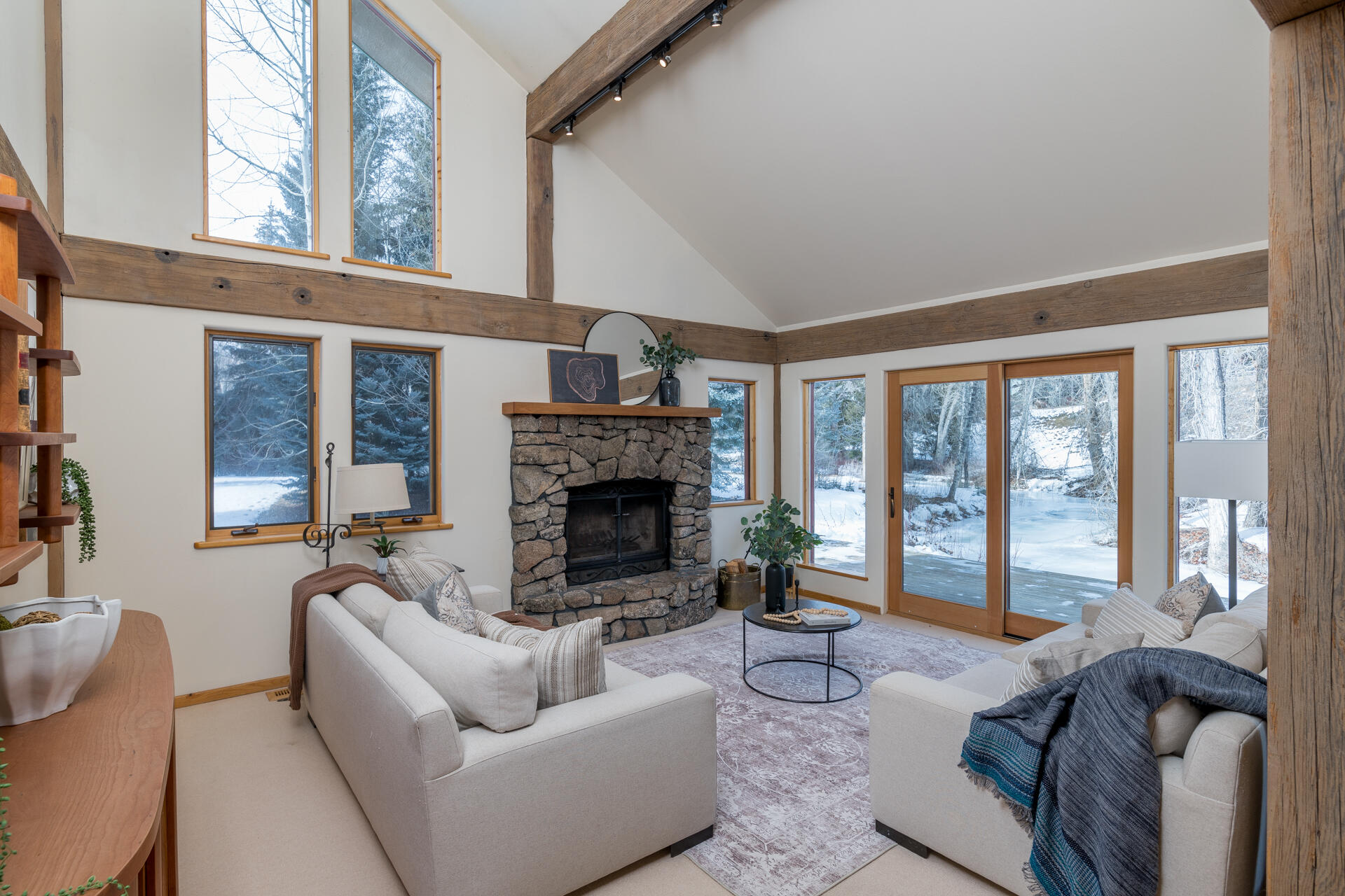 233 Timberline Road Blaine County, ID 83333 - Photo 2 of 25 Living room