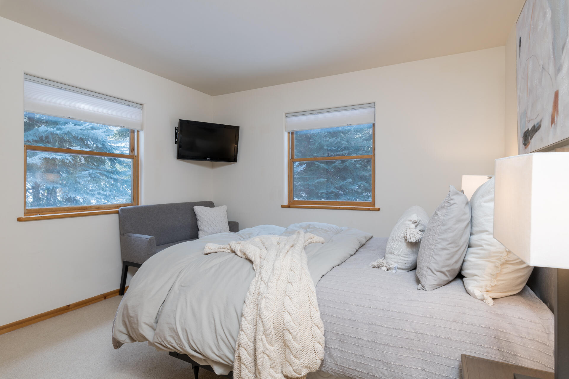233 Timberline Road Blaine County, ID 83333 - Photo 8 of 25 Main level bedroom