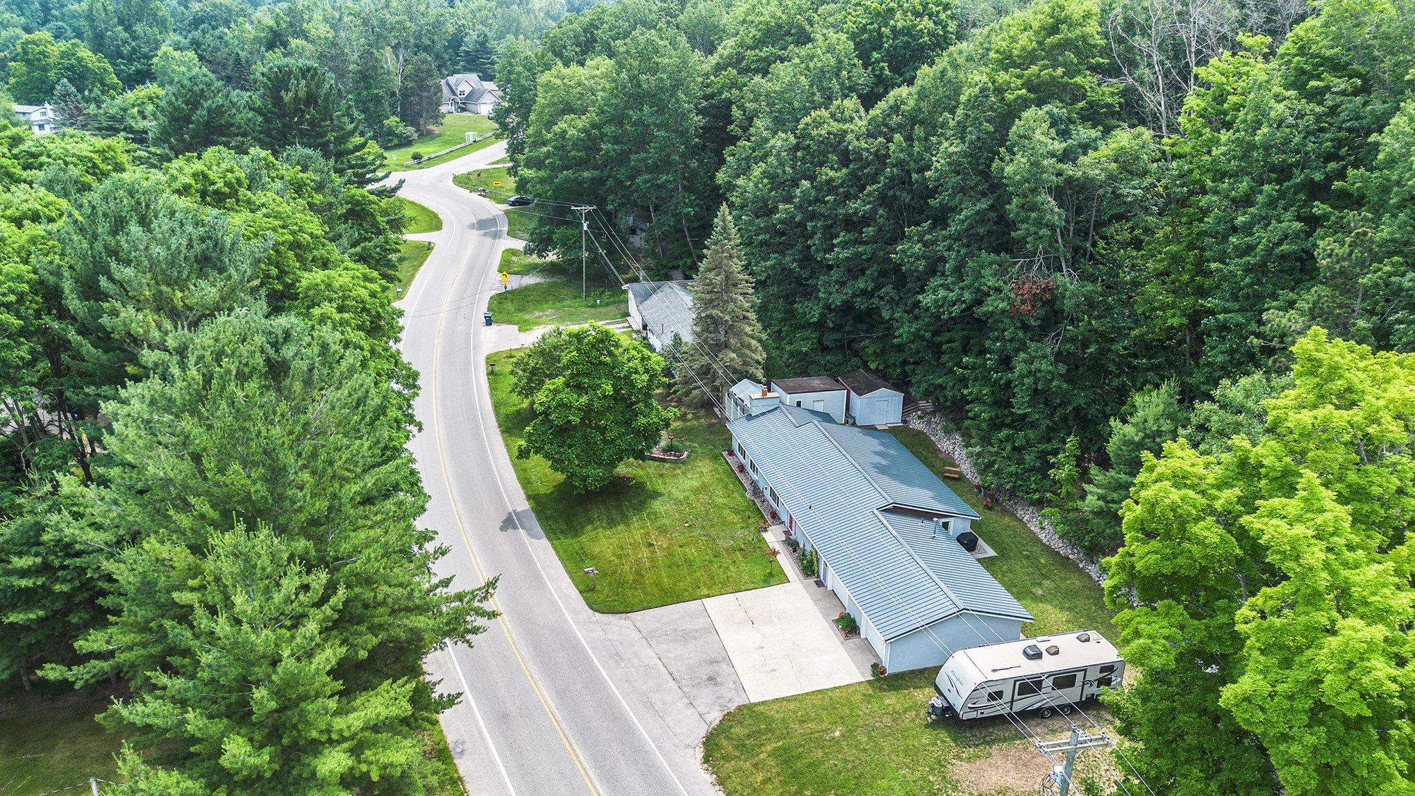 4184 Holiday Road Traverse City, MI 49686 - Photo 28 of 29