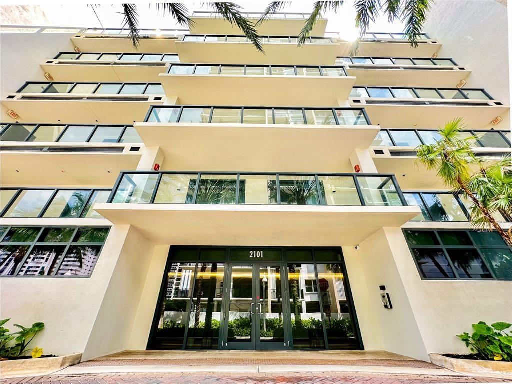 2101 South Surf Road, Unit 2C Hollywood, FL 33019 - Photo 17 of 18 Building Entrance
