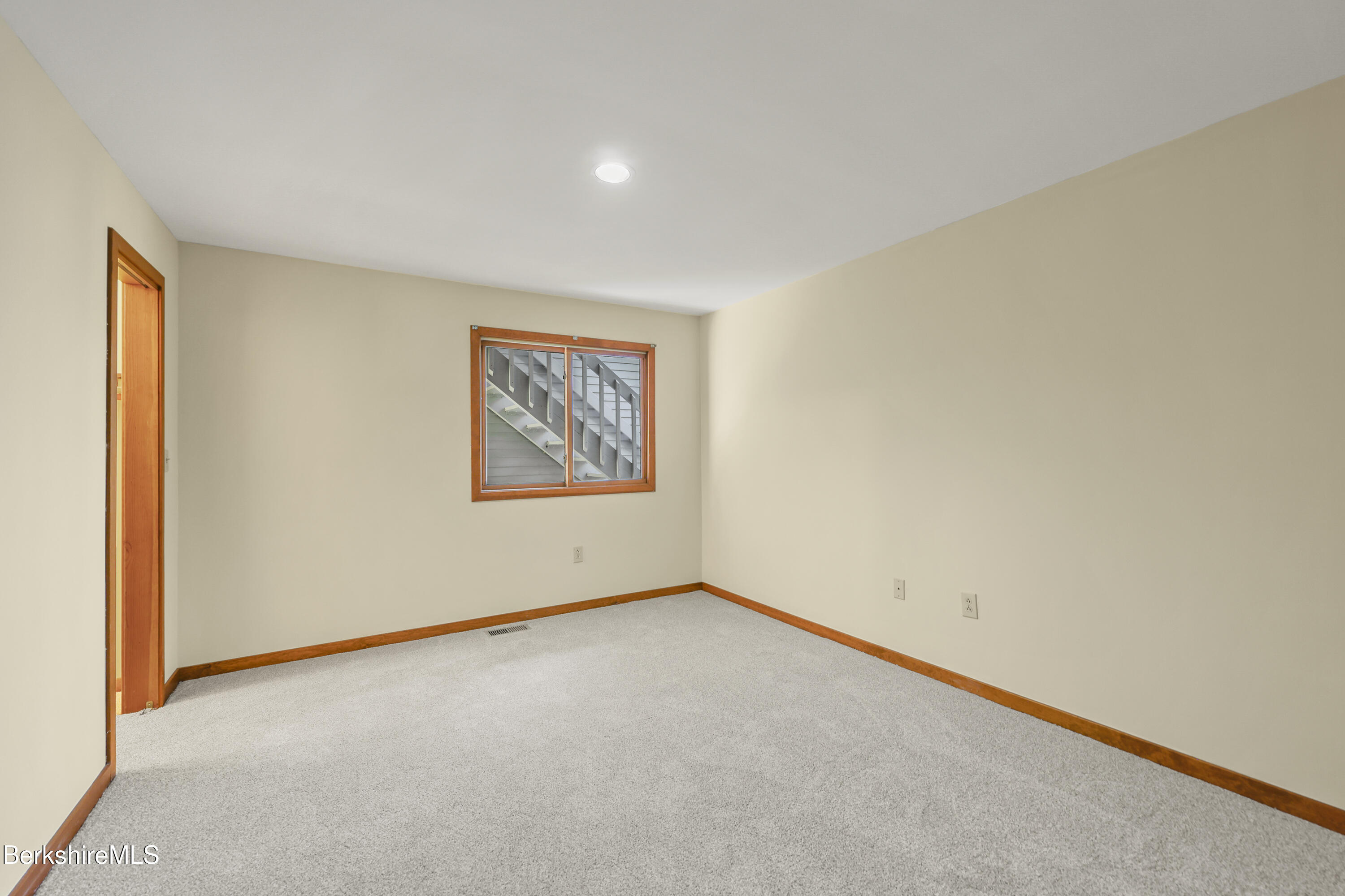 Pondview Drive, Unit H2 Pittsfield, MA 01201 - Photo 18 of 31 Bedroom One