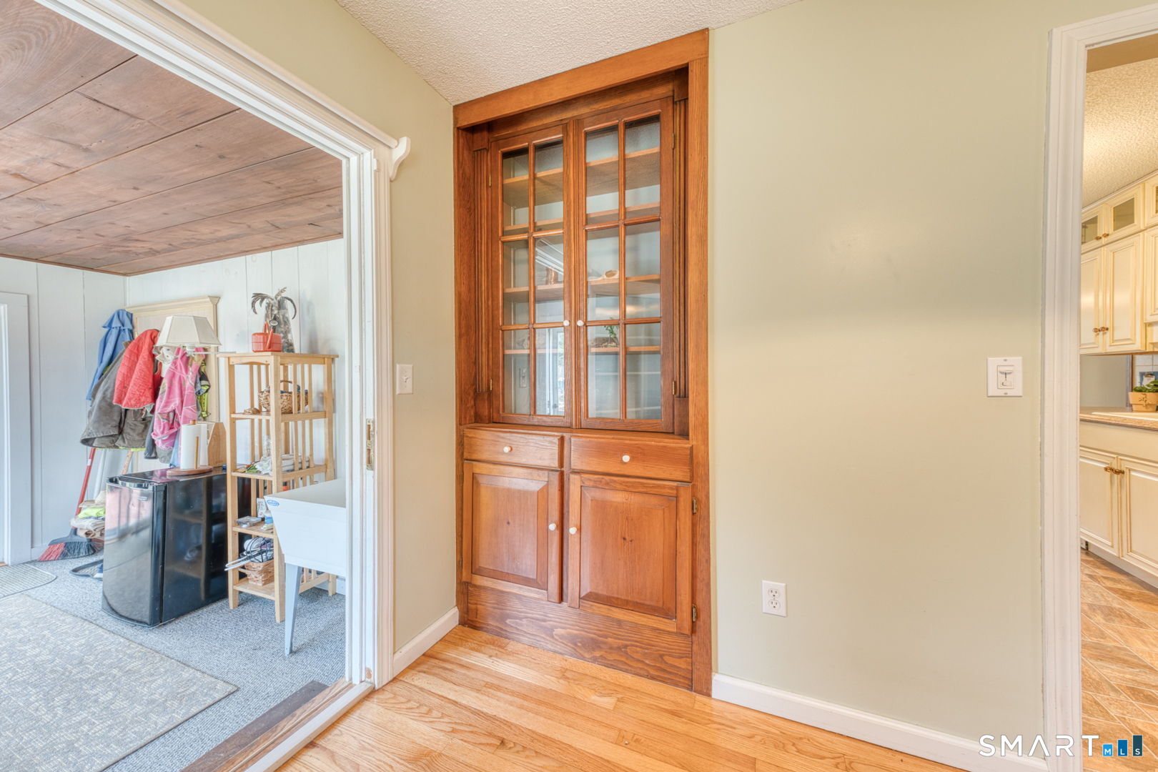 454 Providence Turnpike Hampton, CT 06247 - Photo 24 of 40 a view of a livingroom with wooden floor and a window