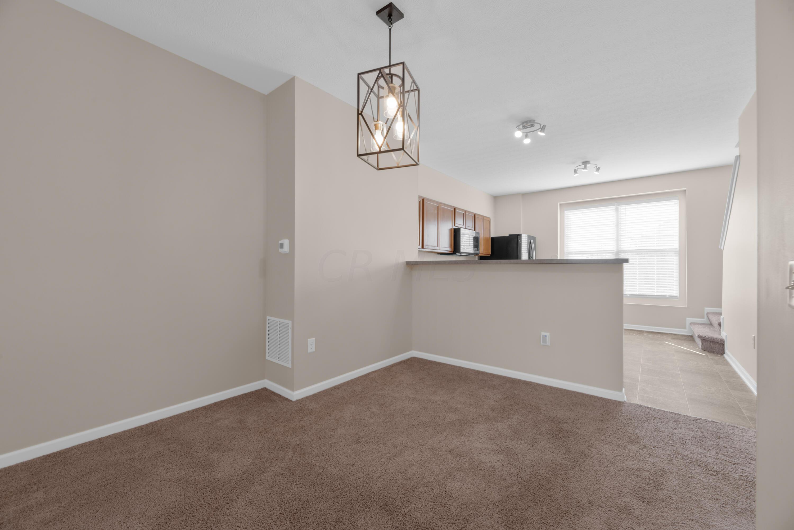 495 Autumn Ridge Circle Pickerington, OH 43147 - Photo 9 of 37 MAR_8472