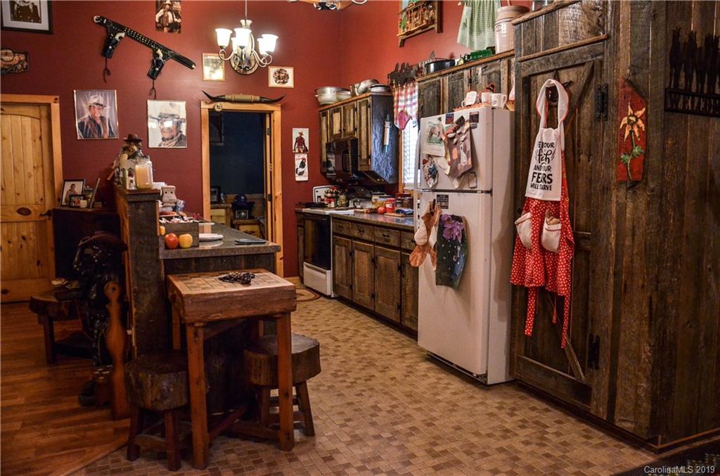 241 Morgan Road Candler, NC 28715 - Photo 8 of 36 Gallery Image 8