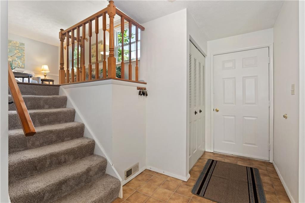 147 Pintail Road Gibsonia, PA 15044 - Photo 2 of 25 Gallery Image 2