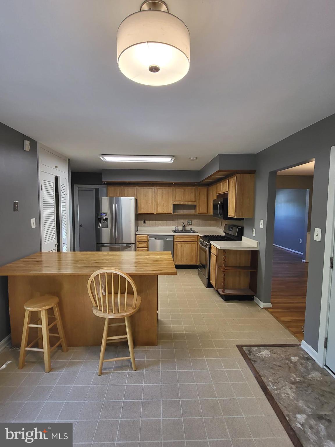 12217 Harbor Drive Woodbridge, VA 22192 - Photo 14 of 53 Kitchen