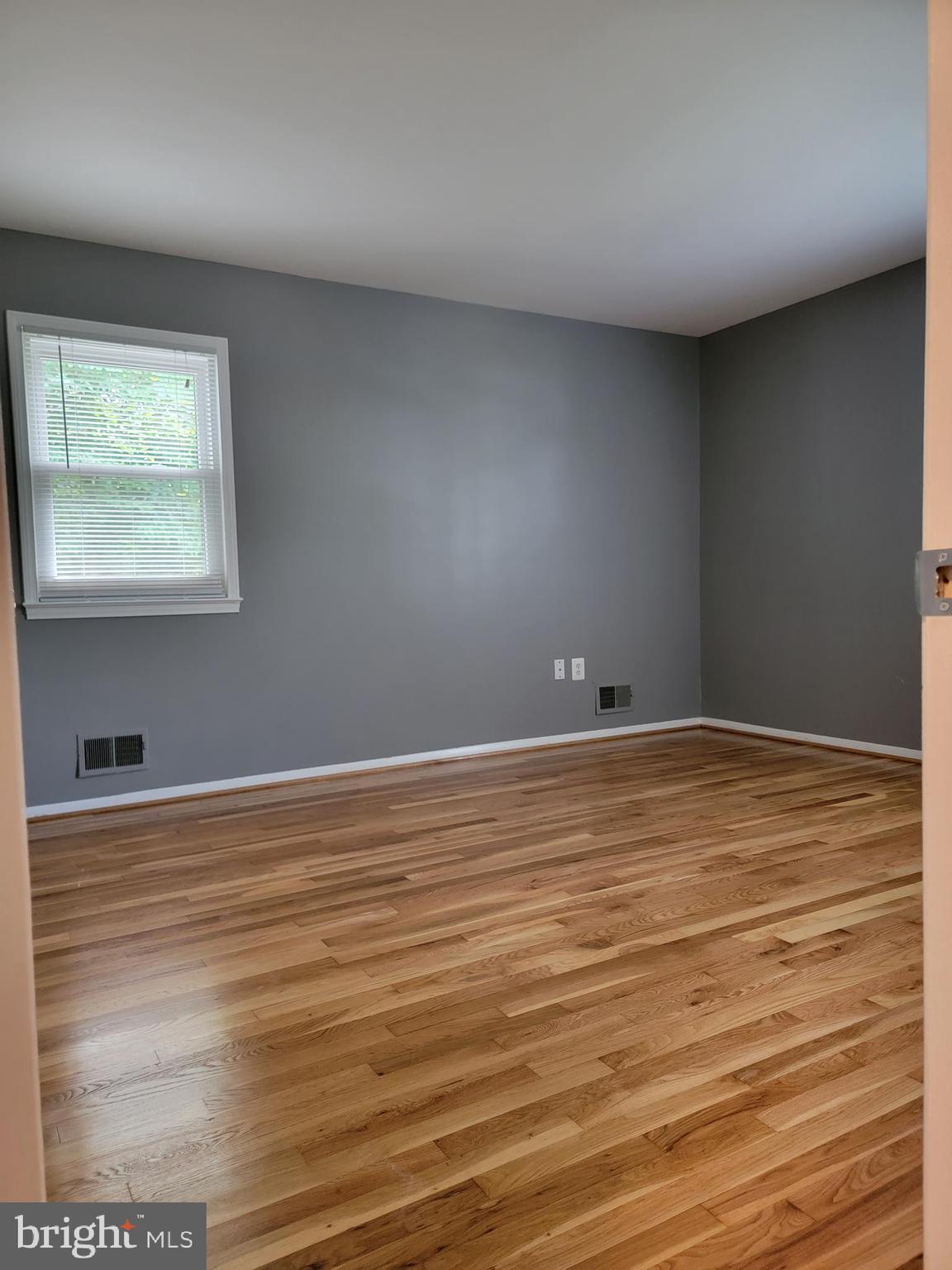 12217 Harbor Drive Woodbridge, VA 22192 - Photo 22 of 53 Primary bedroom