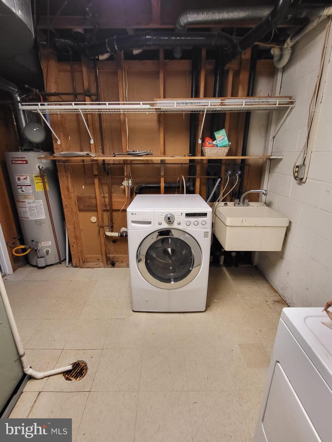 12217 Harbor Drive Woodbridge, VA 22192 - Photo 38 of 53 Laundry