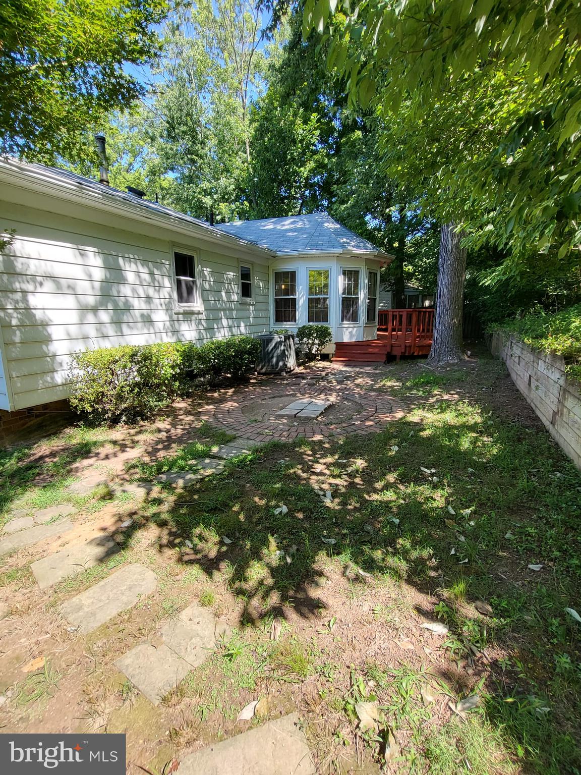 12217 Harbor Drive Woodbridge, VA 22192 - Photo 44 of 53 Backyard