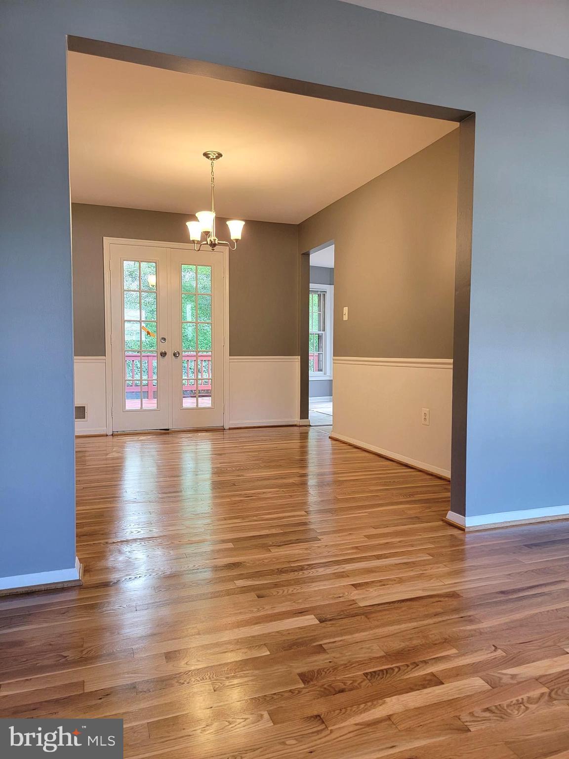 12217 Harbor Drive Woodbridge, VA 22192 - Photo 9 of 53 Dining room