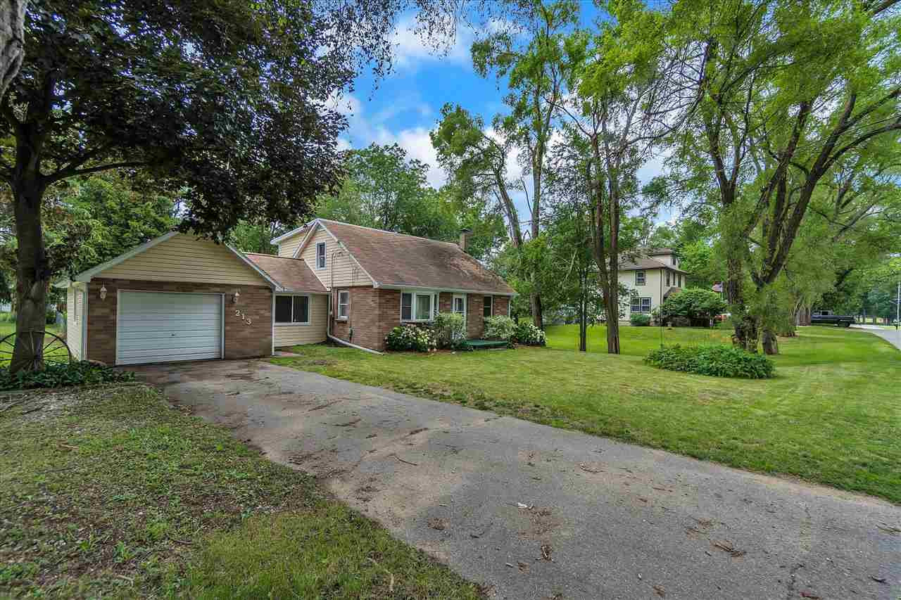 213 Fourth Street Jackson, MI 49203 - Photo 2 of 41 Photo 2