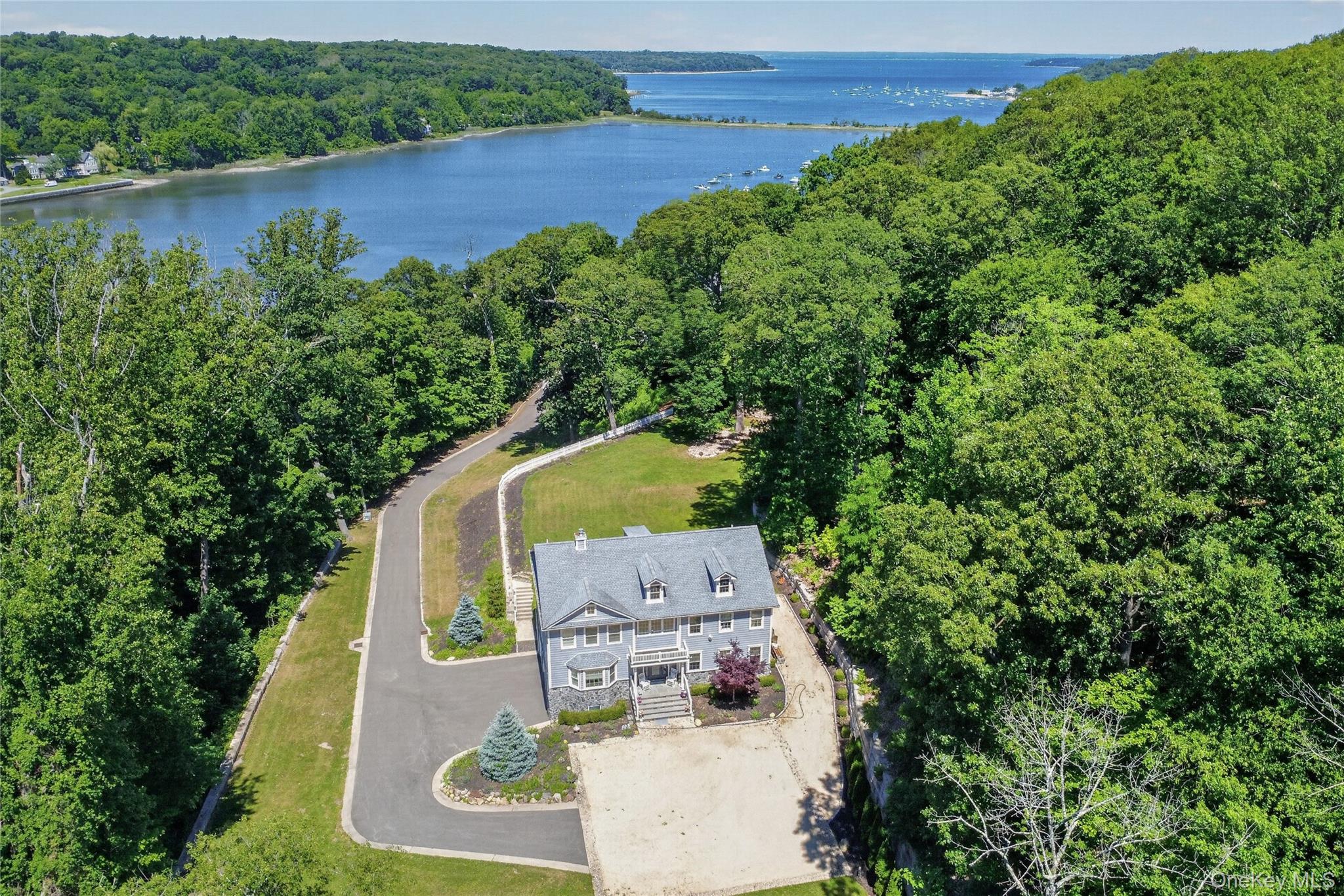261 Harbor Road Cold Spring Harbor, NY 11724 - Photo 38 of 43