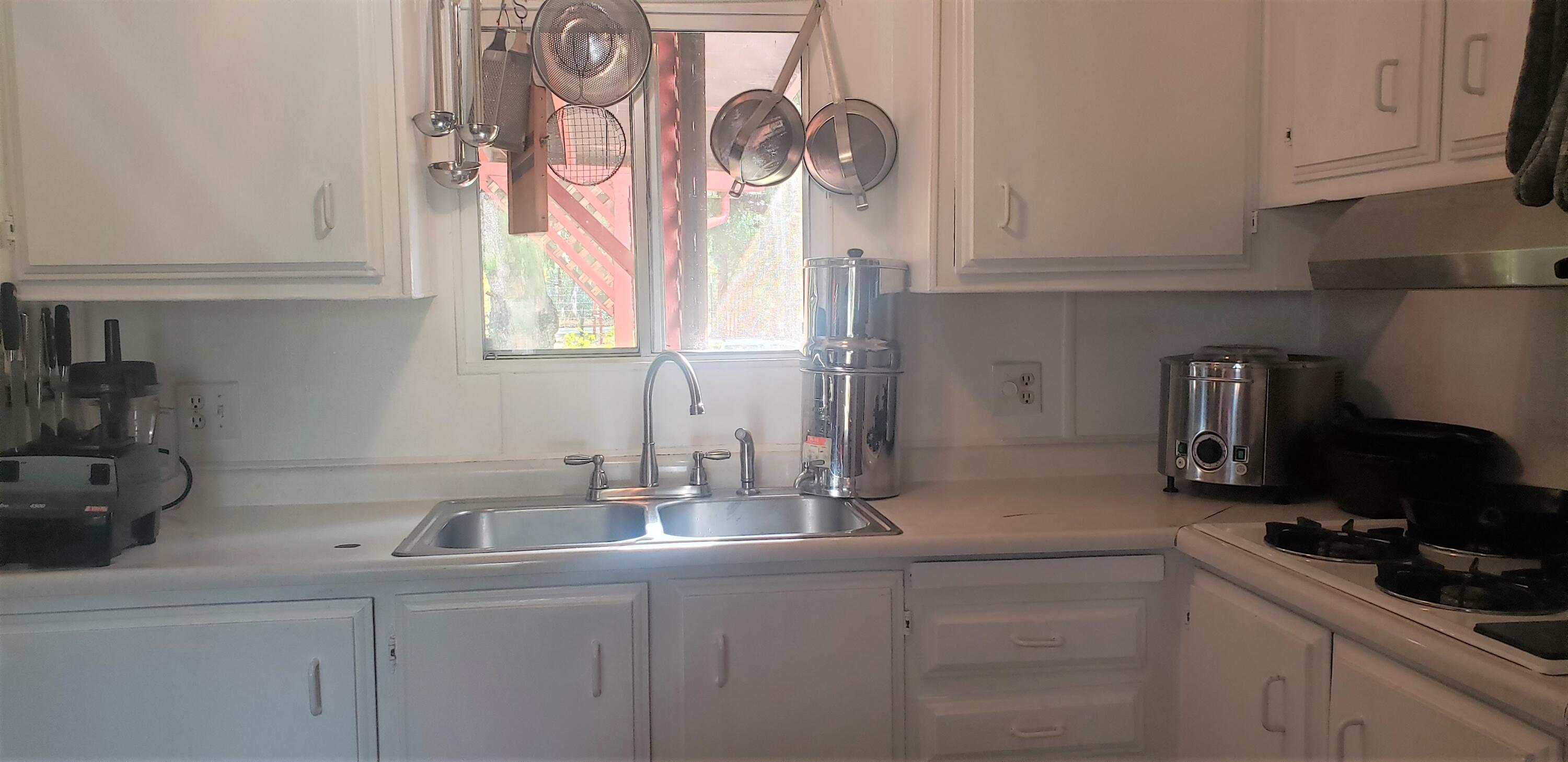 280 Turner Road Cave Junction, OR 97523 - Photo 21 of 38 Newer kitchen sink and faucet set.