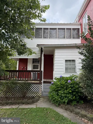 front view of house with a yard