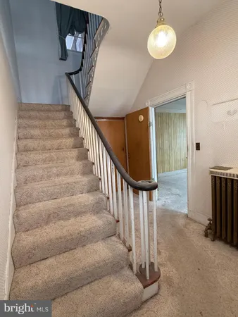 a view of entryway and hall
